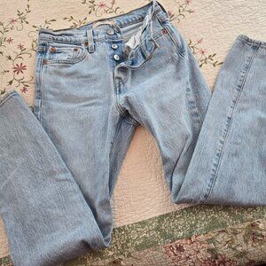 WOMEN'S FADED BLUE LEVI'S PREMIUM JEANS SIZE 25 WEDGIE